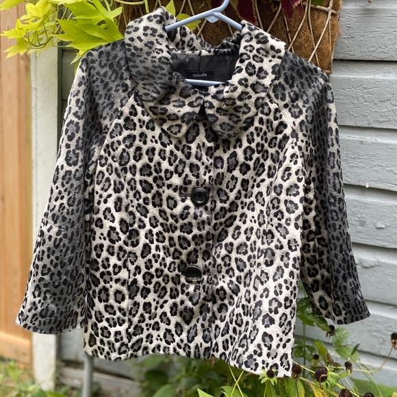 Leopard Print Cropped Jacket - Picture 3 of 7